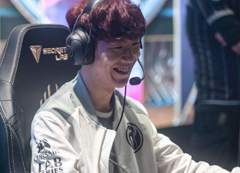 iG官方：主教练Loong正式加入